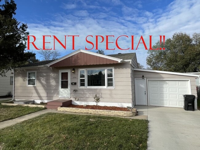 Primary Photo - ~ RENT SPECIAL ~ HOLIDAY MERRINESS ~ Spacious 3-Bedroom, 2-Bathroom Home – West Side Location