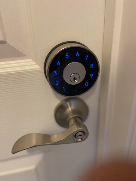 Building Photo - 5709 Avenida Silla