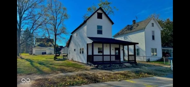 Building Photo - 1335 E Washington St