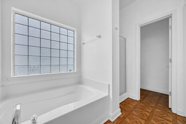 Building Photo - 101 Zinnia Dr