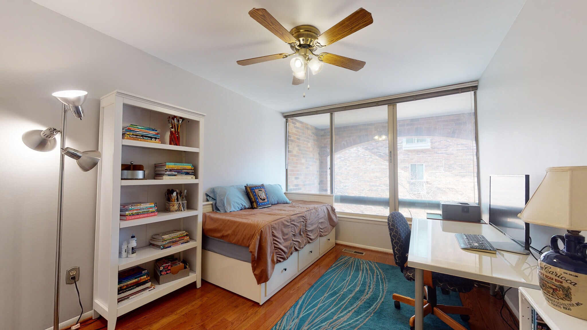 Building Photo - 1635 S Hayes St