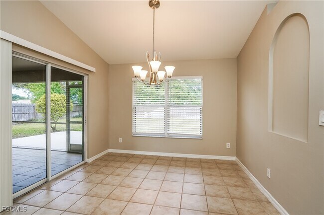 Building Photo - 1535 SE 42nd Terrace