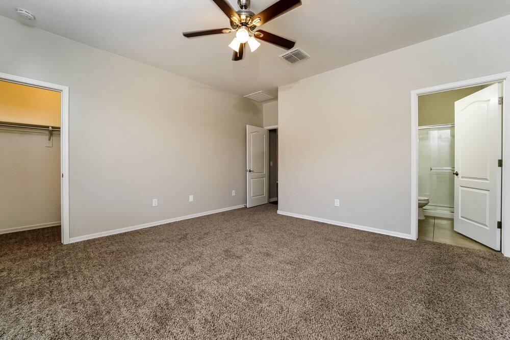 Building Photo - 8225 W Kittiwake Ln