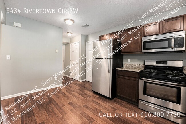 Building Photo - 5434 Rivertown Cir SW