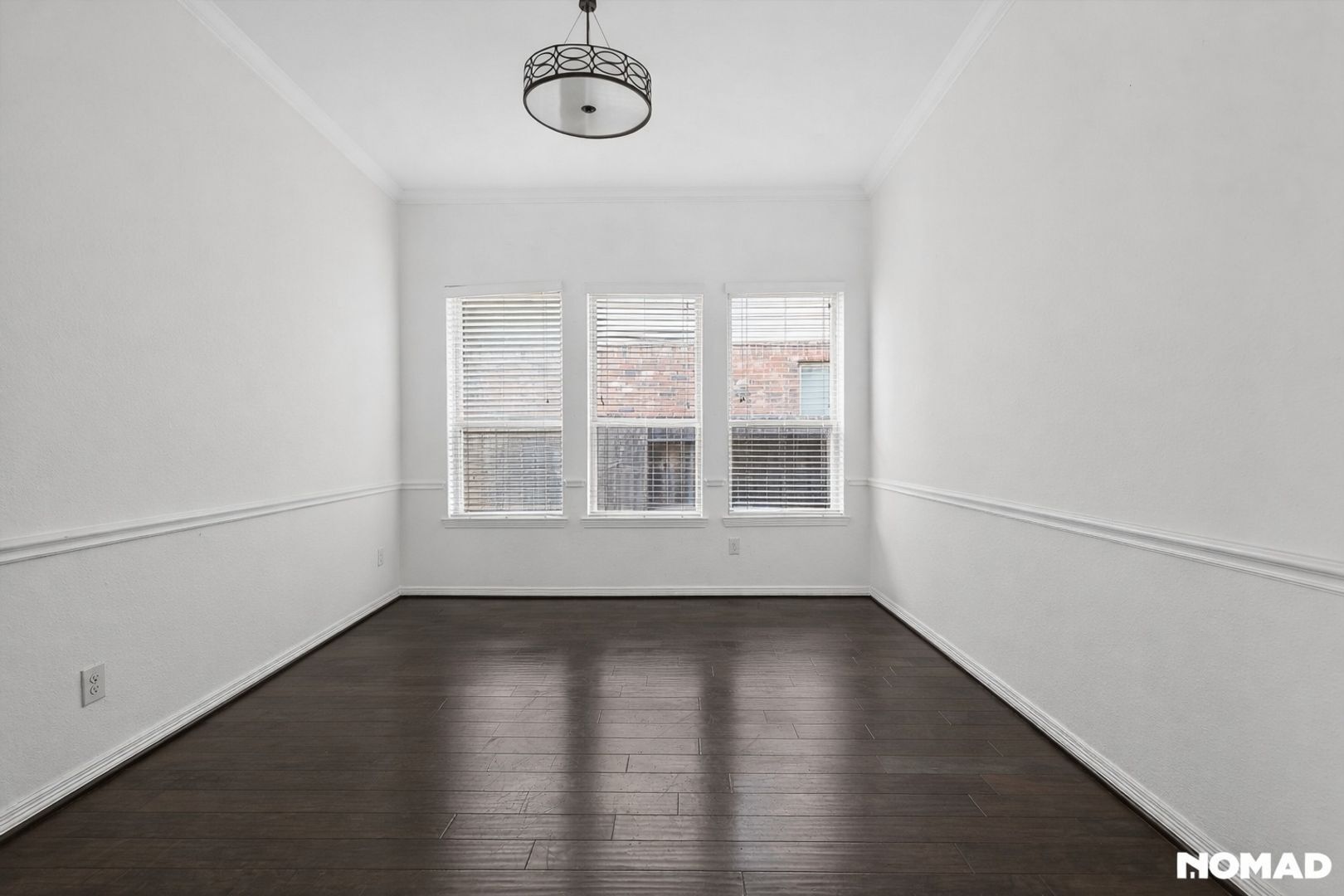 Building Photo - 2010 Silver Moon Dr