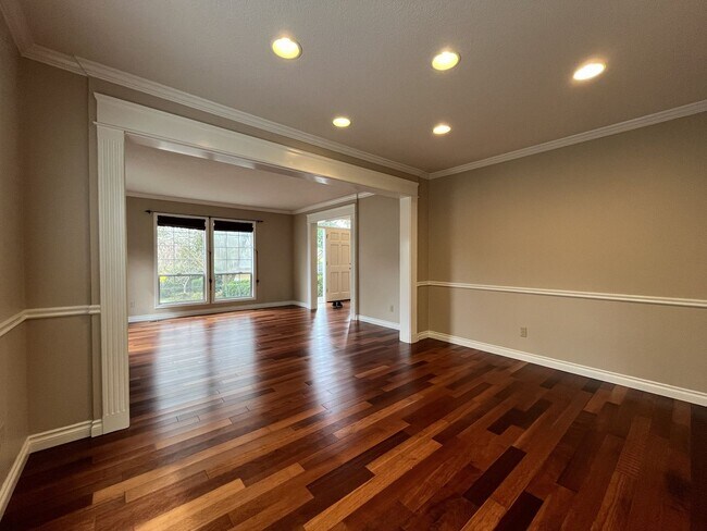 Building Photo - Stunning 4BR Home with Formal Living & Dining, Office & Gourmet Kitchen