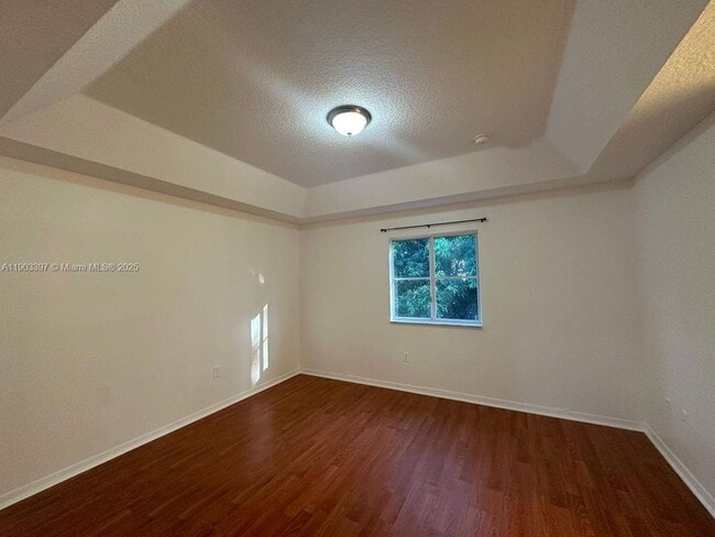 Building Photo - 1712 SE 31st Ct