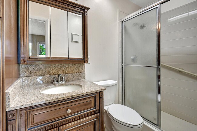 Building Photo - 15792 Philodendron Cir