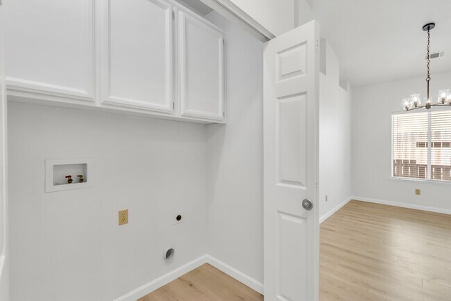 Building Photo - 9332 Caulfield Dr