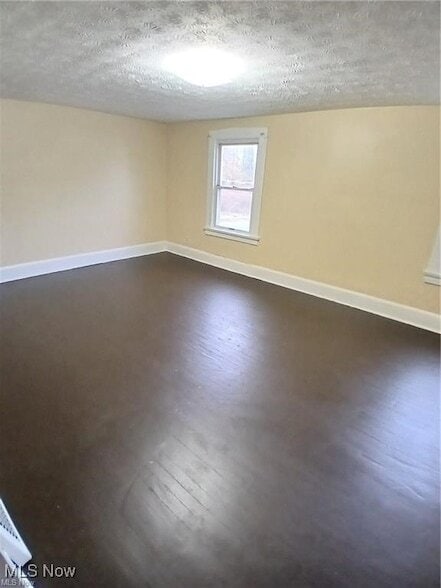 Building Photo - 103 E Boston Ave