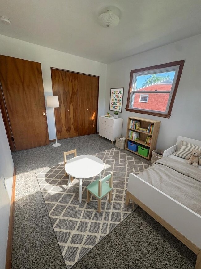 Building Photo - 108 N Brewer Dr
