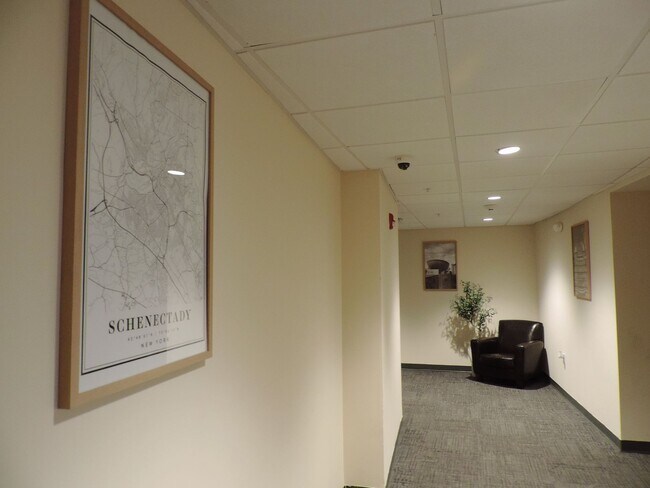 Building Photo - Luxurious 1-Bedroom Apartments in Downtown Schenectady!