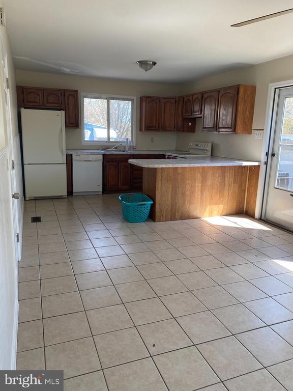 Building Photo - 209 Walnut St