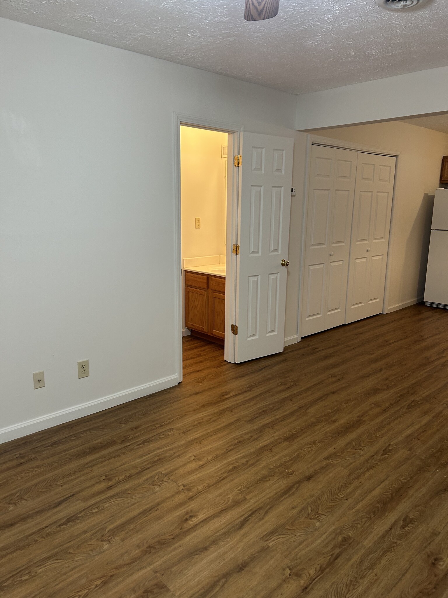 Building Photo - 244 Burkhardt Way