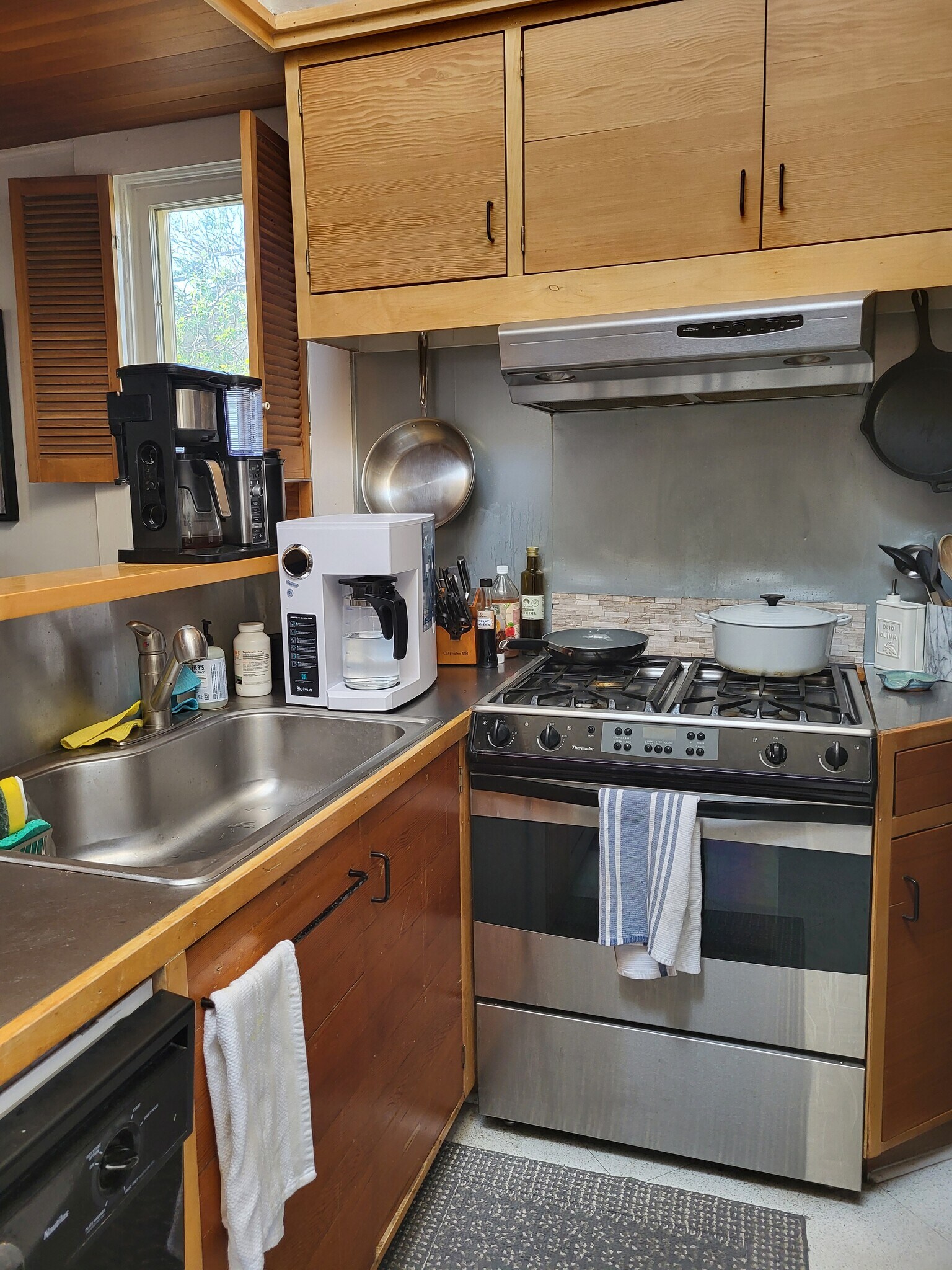 Kitchen - 336 S Washington St
