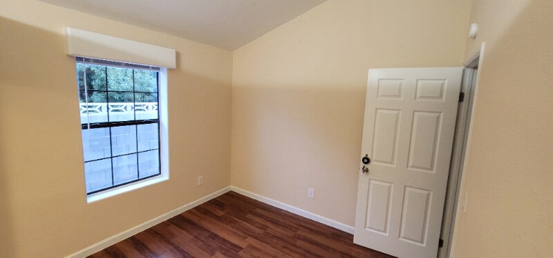 Building Photo - 5709 Avenida Silla