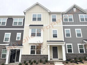 Building Photo - Brand New 3 Story, 4 bedroom, 3.5 bathroom Townhome Featuring a 1st floor Guest Suite, 2 Car Gara...