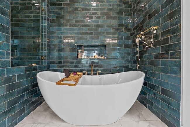 Building Photo - 8400 Ambergill Ct