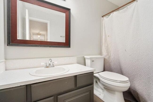 Building Photo - 2718 Granada Hills Dr