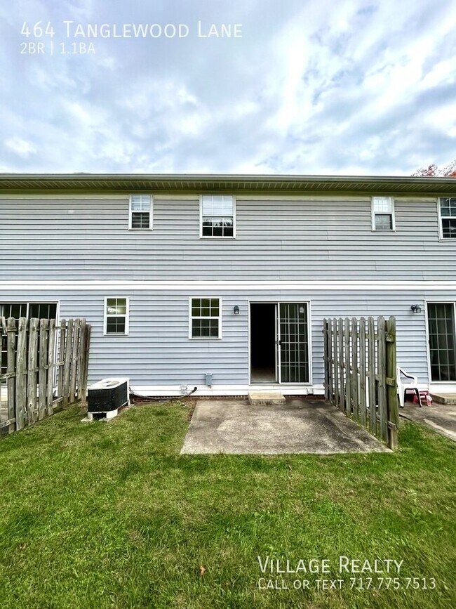 Building Photo - 464 Tanglewood Ln