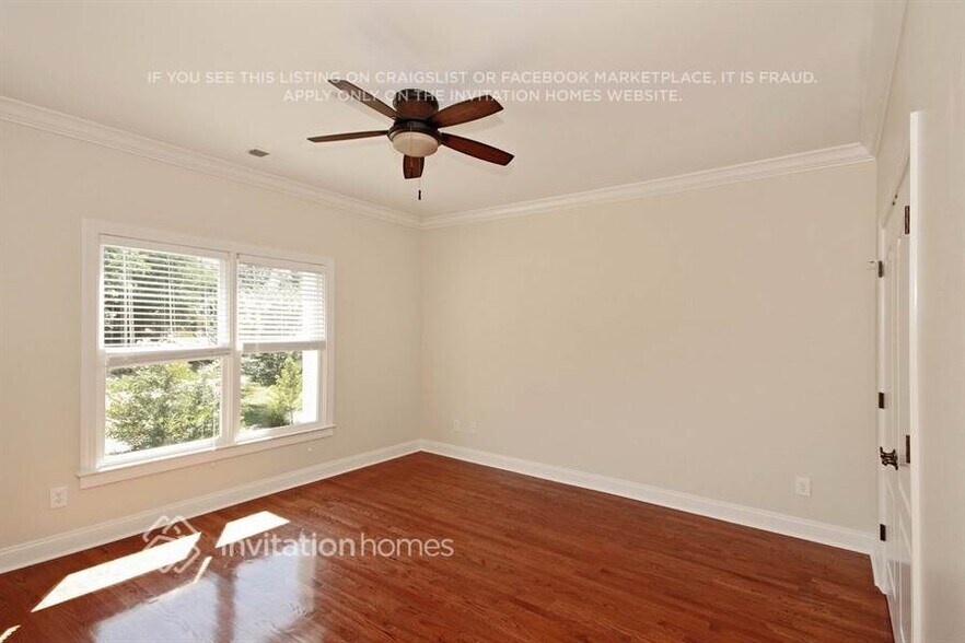 Building Photo - 404 Wynns Way SW