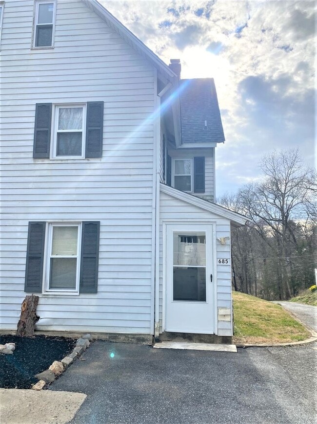 Primary Photo - House for Rent in Glen Mills