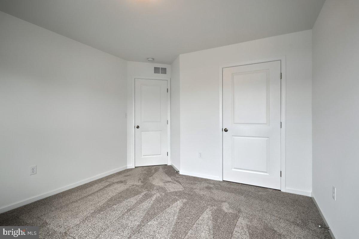 Building Photo - 36 Shillington Ln
