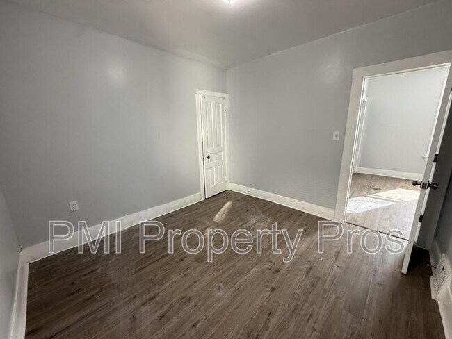 Building Photo - 3278 N 17th St