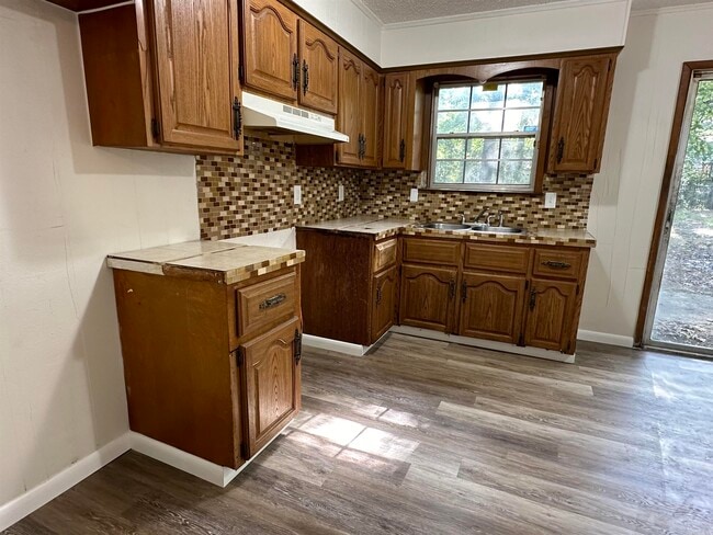 Building Photo - 9615 Comstock Rd