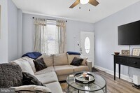 Building Photo - 2440 E Gordon St