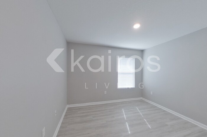 Building Photo - 316 Monarch Ln