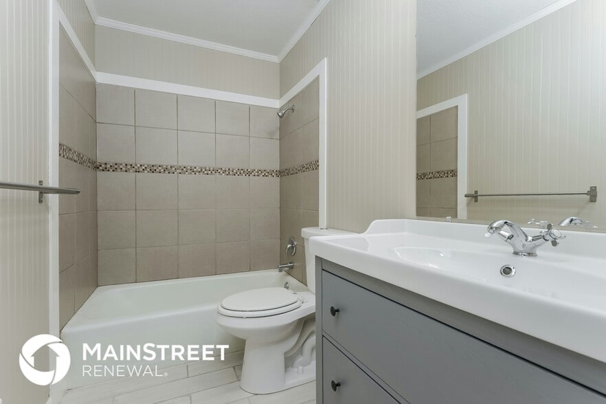 Building Photo - 7910 N Oregon Ave