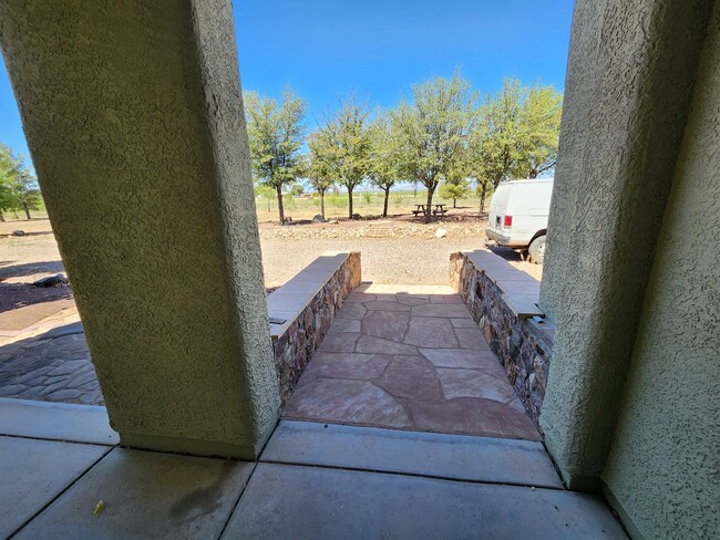 Building Photo - large home in douglas with guest house 1050 Rochine Rd