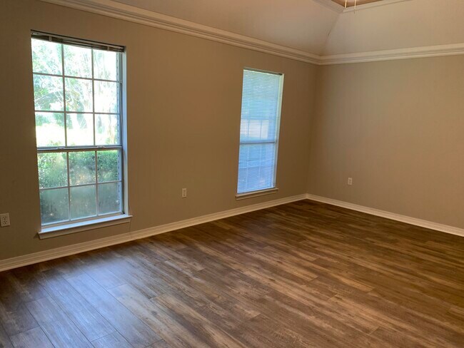 Building Photo - 307 Sand Myrtle Way