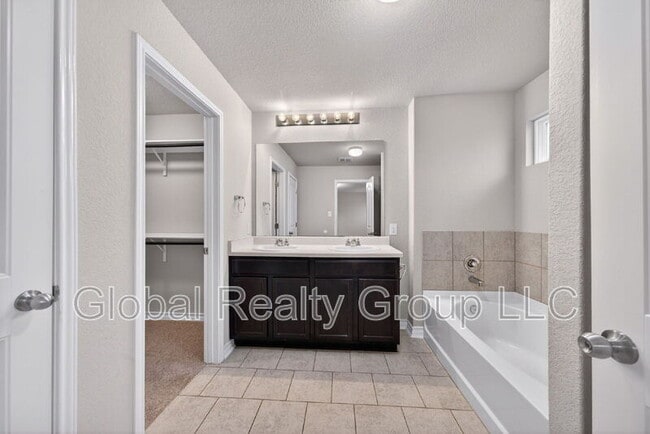 Building Photo - 8710 Fischer Falls