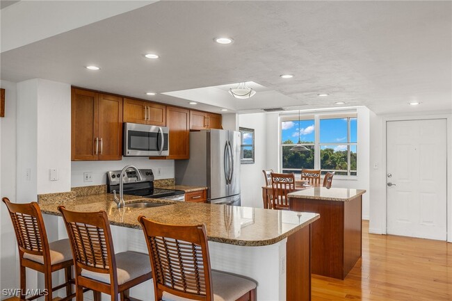 Primary Photo - 290 Naples Cove Dr