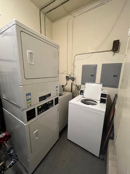 Building Photo - 2925 4th St