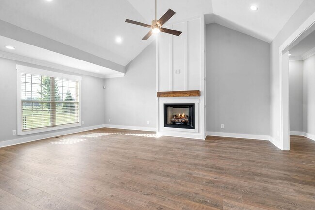 Building Photo - Four Bedroom Condo in Sango!