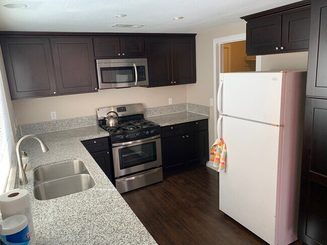 Building Photo - 16185 Tawney Ridge Ln