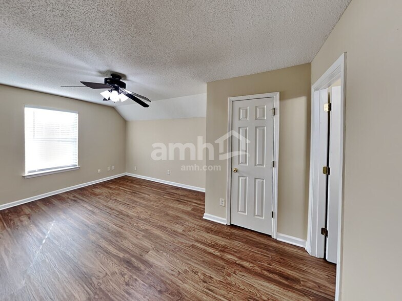 Building Photo - 6649 Overlook Rdg