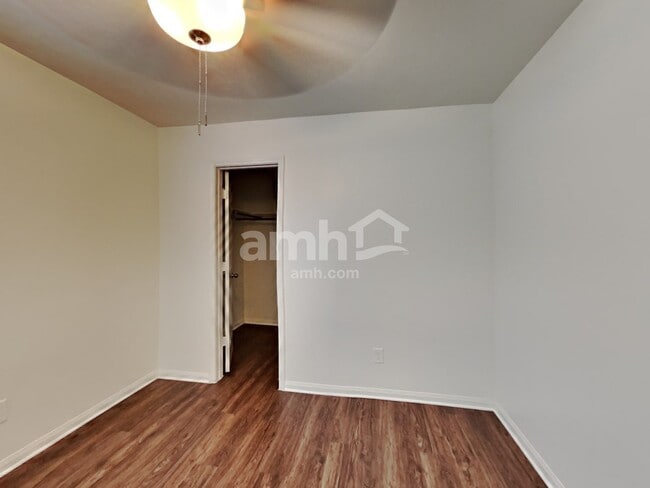 Building Photo - 12035 Jillian Crossing Dr