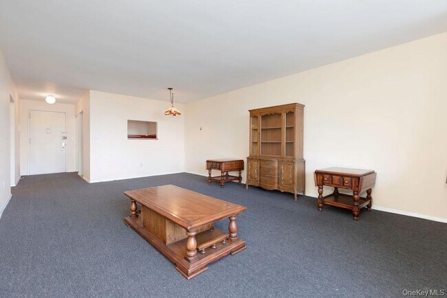 Building Photo - 1374 Midland Ave