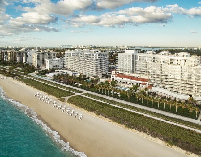 Building Photo - 9001 Collins Ave