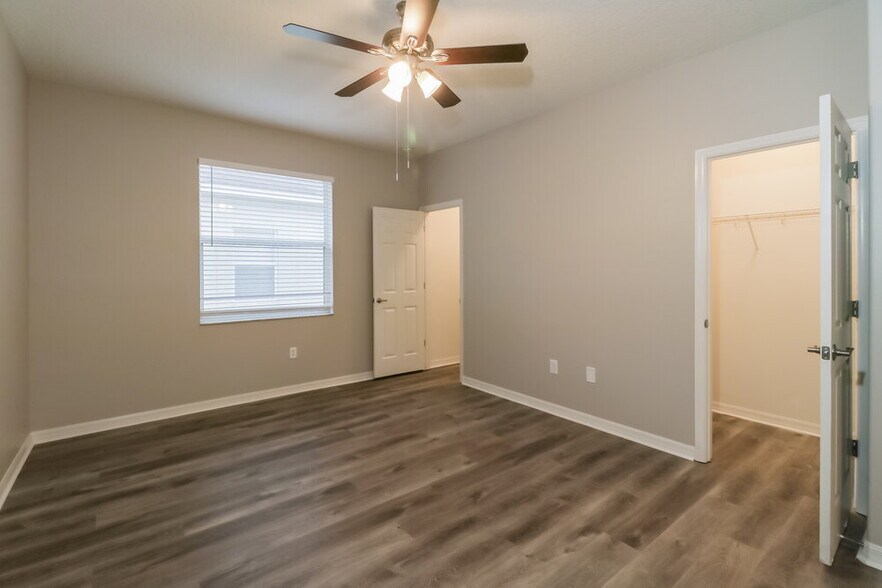 Building Photo - 5850 Sweet William Terrace