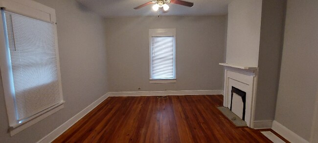 Building Photo - 270 Archer St