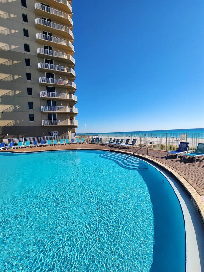 Building Photo - 16819 Front Beach Rd