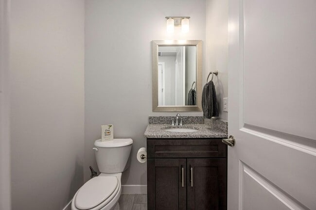 Building Photo - 3865 Jericho St