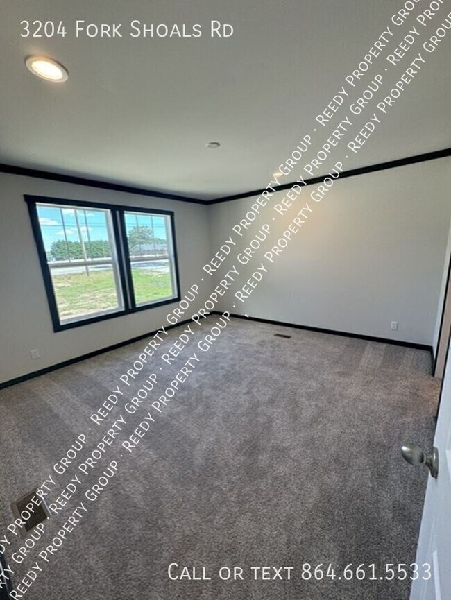 Building Photo - 3204 Fork Shoals Rd