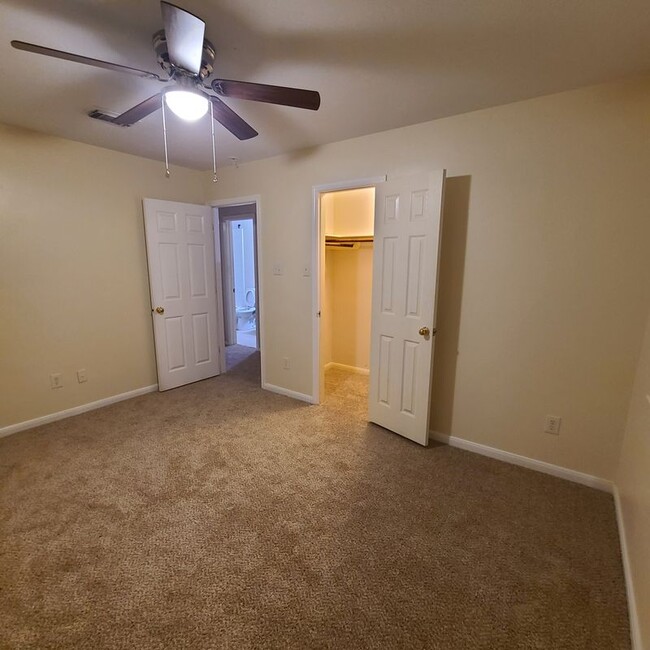 Building Photo - 16786 N Blue Jay Dr