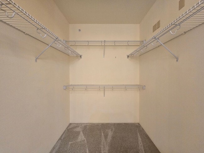 Building Photo - 1405 Vegas Verdes Dr